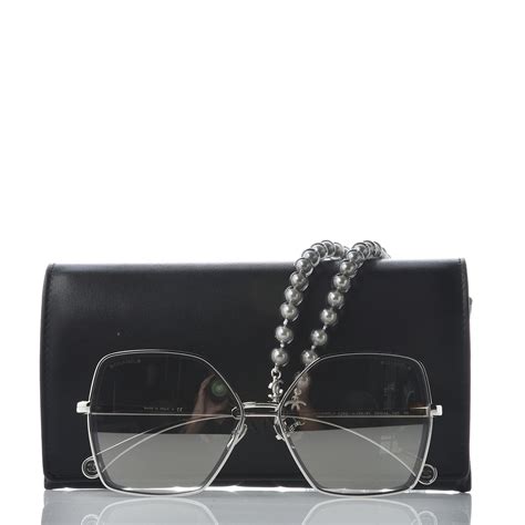 CHANEL Butterfly Removable Pearl Chain Sunglasses 4262.